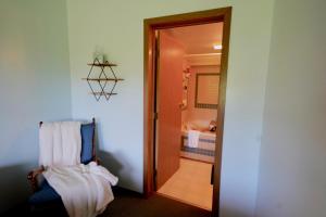 Postel nebo postele na pokoji v ubytování Flat Fish Lodge B&B and Event Center