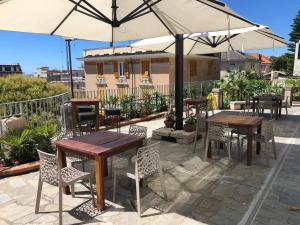 Balkón nebo terasa v ubytování MH HOTEL VARAZZE