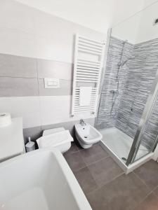 A bathroom at La Casa di Fiore