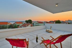 Balkón nebo terasa v ubytování Villa Lodi - new modern villa few steps from beach with heated pool