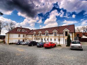 Gallery image of Hotel Pod Kokšínem in Spálené Poříčí