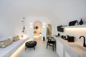 Η κουζίνα ή μικρή κουζίνα στο Deep in cave suites