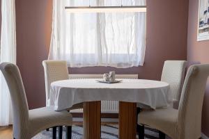 Posedenie v ubytovaní Apartman Aqua