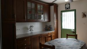 Kuchyňa alebo kuchynka v ubytovaní EL ALFOLI. CASA RURAL CERCA DEL MAR