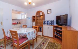 Kuchyň nebo kuchyňský kout v ubytování Apartments Vukelic