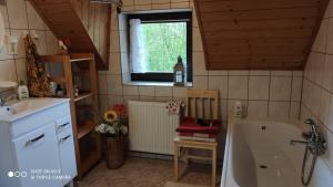 Kúpeľňa v ubytovaní Dom mazurski z klimatyzacją