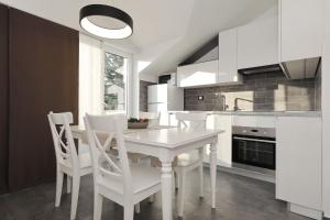 Köök või kööginurk majutusasutuses Villa Adrian