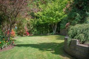 Imagen de la galería de Kye Bay BnB - A Place to Breathe, en Comox 40 fotos más