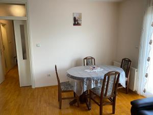 Χώρος καθιστικού στο Apartman centar