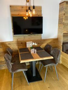 Część wypoczynkowa w obiekcie Apartment Luna incl Summercard Zell am See Kaprun
