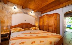 Gallery image of Stone Holiday Homes Stankovci with pool and Mediterranean gardens in Stankovci