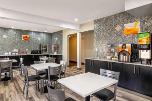 Gallery image of Quality Inn Overland Park Kansas City in Overland Park