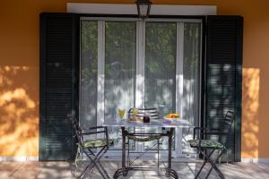 Gallery image of VK Villas in Apolpaina