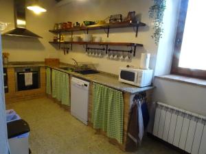 Dapur atau dapur kecil di El Forn Rural