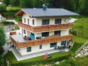 Zgradba, v kateri se nahaja apartma