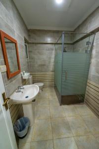 Ванная комната в ZAFERO POREFAG- Families only