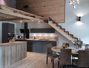 Gallery image of Chalet Grand Croix - Haut Standing - 8, 10 pers in Lanslebourg-Mont-Cenis