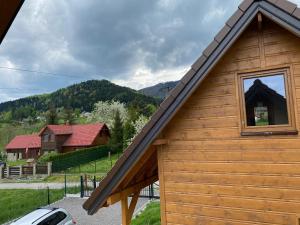 Výhľad na hory alebo výhľad na hory priamo z apartmánu