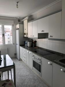 A kitchen or kitchenette at Casa en la playa
