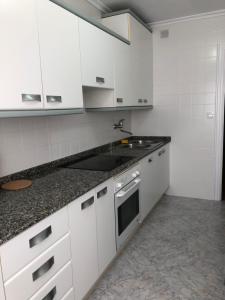 A kitchen or kitchenette at Casa en la playa