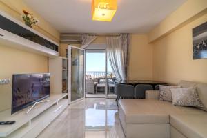 Gallery image of Always Happy 1 BDR 6G and 5G Puerto Marina views in Benalmádena