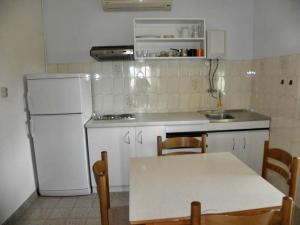 Cuisine ou kitchenette dans l'établissement Apartment in Duce with sea view, loggia, air conditioning, Wi-Fi (4166-7)