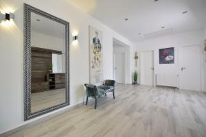 Fotografie z fotogalerie ubytování Moderner Bungalow mit Meerblick v destinaci Lun