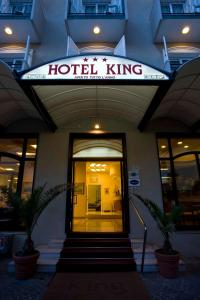 Exteriér nebo vchod ubytování Hotel King