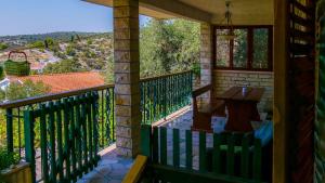 Balkón nebo terasa v ubytování Fully renovated one bedroom apartment with a terrace - C