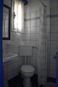 Bilik mandi di 3 Alpha Studios
