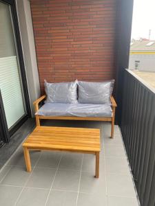 Posedenie v ubytovaní APARTAMENT NAD MOTŁAWĄ Z WIDOKIEM