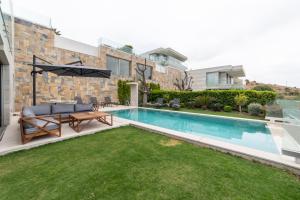 The swimming pool at or close to The View Bodrum