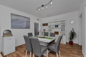 Kuchyň nebo kuchyňský kout v ubytování Apartment Sabina