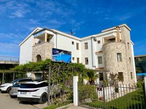 Gallery image of Blue Star Apartments in Ulcinj