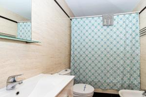 Kúpeľňa v ubytovaní Andaluz Apartments Torrecilla