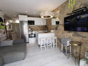 Gallery image of Apartment Orlando Torviscas Bajo in Adeje