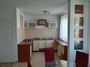 Una cocina o kitchenette en Apartament Bella