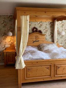 Łóżko lub łóżka w pokoju w obiekcie Schluchsee, Villa Seepark