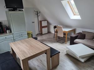 Afbeelding uit fotogalerij van Ferienwohnung/Monteurwohnung Alte Scheune bei Kassel in Weimar