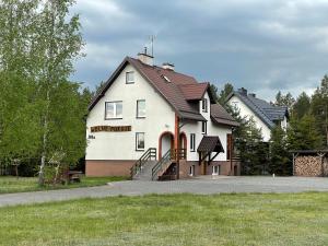 Budova, v ktorej sa dovolenkový dom nachádza