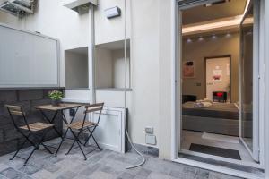 A kitchen or kitchenette at Suite Catania Lungomare