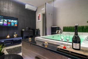 Suite Catania Lungomare italokat is kínál