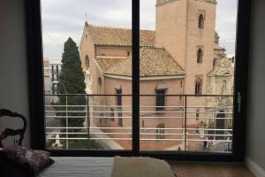 - une vue depuis la fenêtre d'un bâtiment dans l'établissement IMAGEN SUITE, à Séville