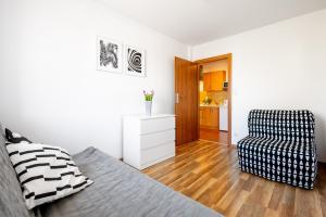 Część wypoczynkowa w obiekcie Apartamenty Plazowa