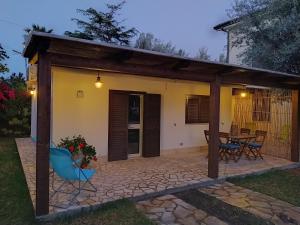 Φωτογραφία από το άλμπουμ του CaSotto il Carrubo, a 100 mt dal mare! σε Avola