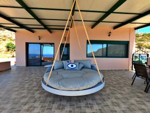 Fotografie z fotogalerie ubytování Ardani paradise view villa with jacuzzi v destinaci Amoopi