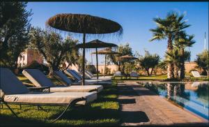 Piscina de la sau aproape de Ourika-camp Marrakech