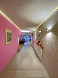 Fotografie z fotogalerie ubytování Hotel Le Ronchamp v destinaci Ronchamp