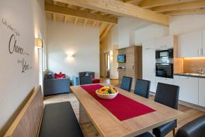 A kitchen or kitchenette at Apart Zwingerhof