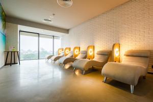 Tru by Hilton Bac Giang City Centre的休息区